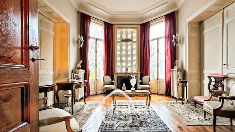 Hôtel particulier - 570 m² - 20 pièces