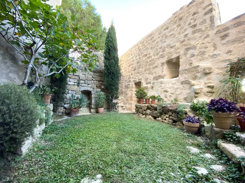 Demeure - 400 m² - 15 pièces