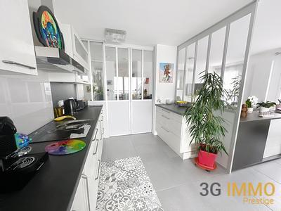 Appartement - 82 m² - 3 pièces