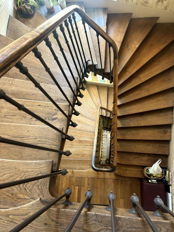 Appartement - 144 m² - 8 pièces