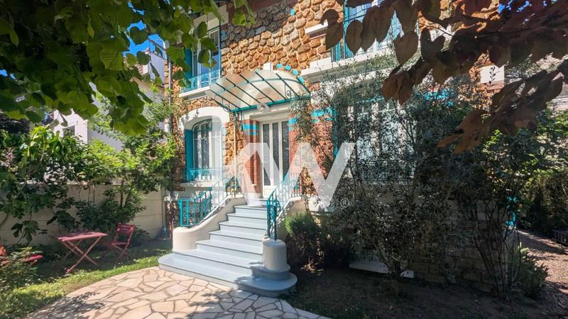 Maison - 139 m² - 7 pièces