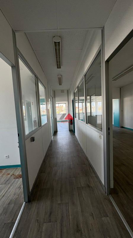 Bureau - 130 m²