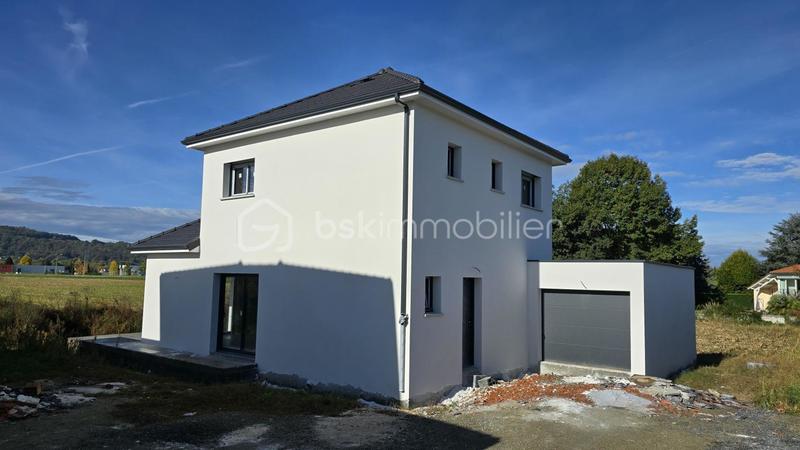 Maison - 105 m² - 5 pièces