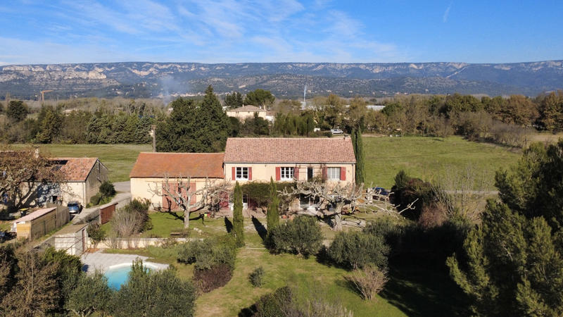 Mas - 250 m² - 7 pièces