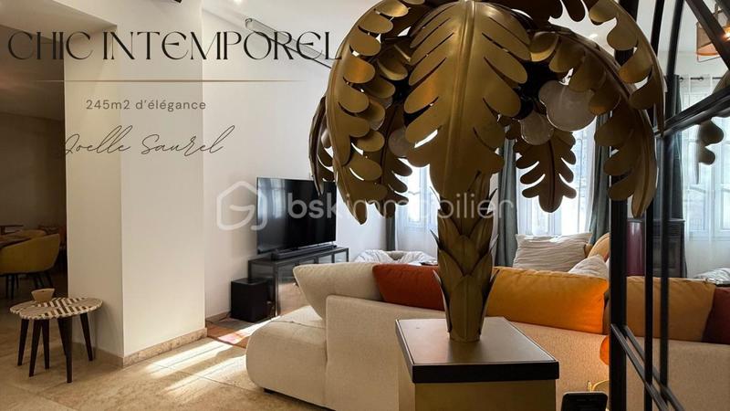 Appartement - 255 m² - 7 pièces