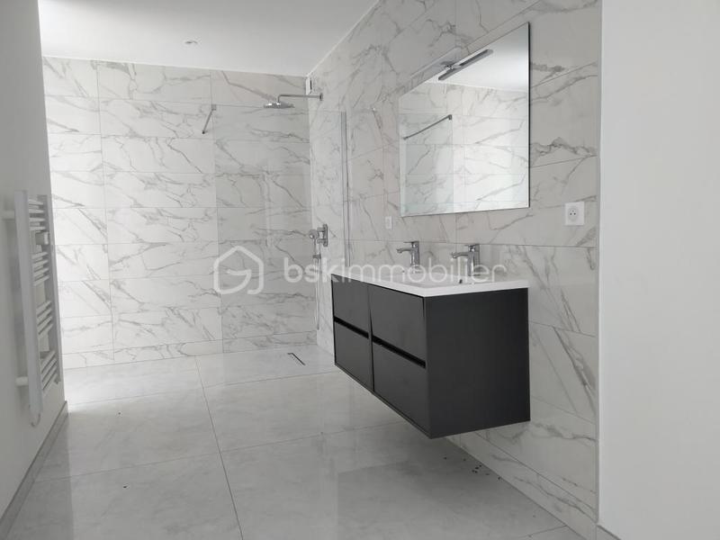 Villa - 169 m² - 6 pièces