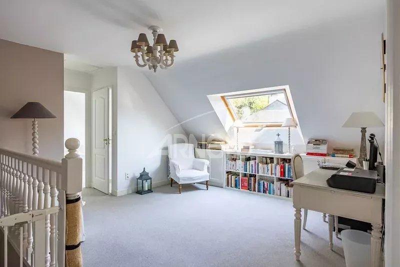 Maison - 165 m² - 6 pièces