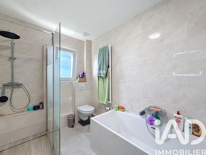 Maison - 106 m² - 5 pièces