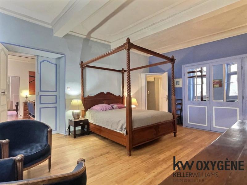 Appartement bourgeois - 126 m² - 5 pièces