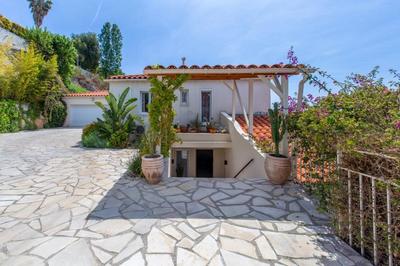 Villa - 180 m² - 6 pièces