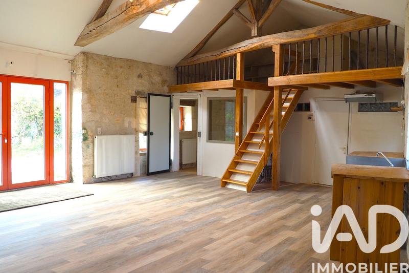 Maison - 1 220 m² - 28 pièces