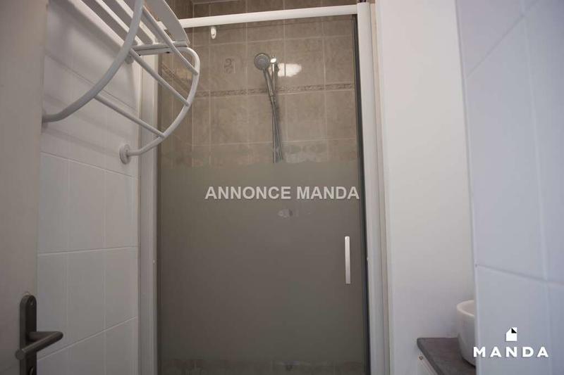 Chambre - 11 m² - 6 pièces