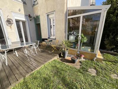Immeuble - 203 m² - 10 pièces