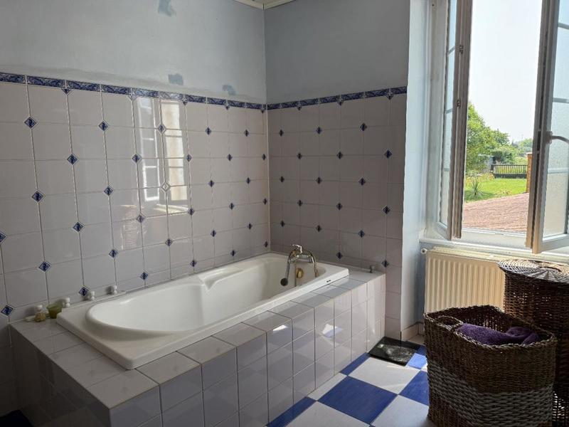 Maison de village - 234 m² - 8 pièces