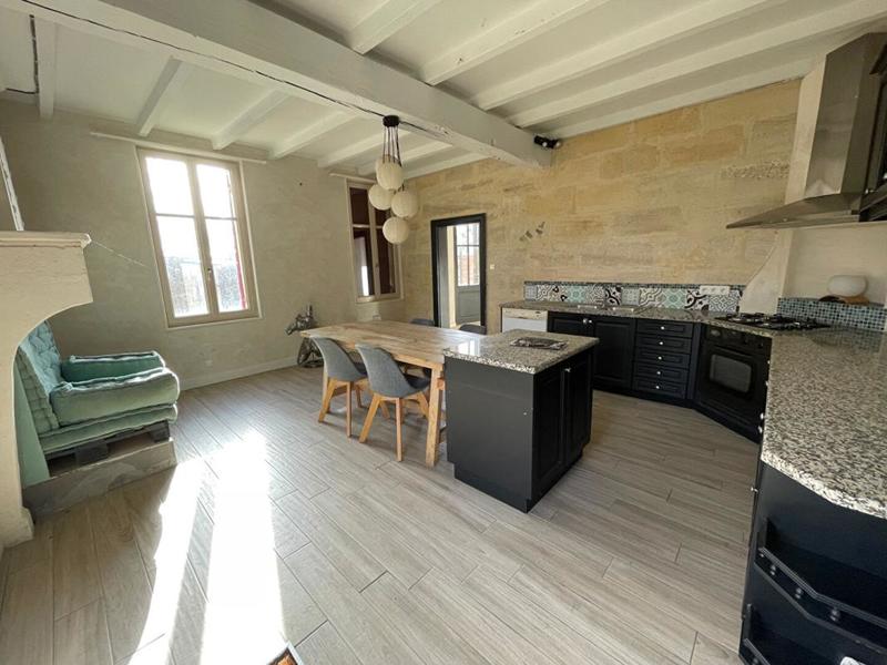 Maison - 169 m² - 5 pièces