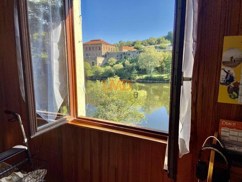 Maison - 180 m² - 11 pièces