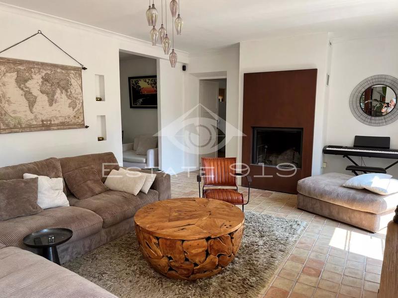 Villa - 210 m² - 7 pièces