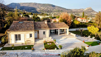 Maison - 168 m² - 6 pièces