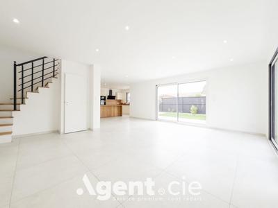 Maison - 141 m² - 6 pièces