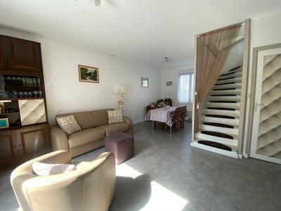 Maison - 99 m² - 4 pièces