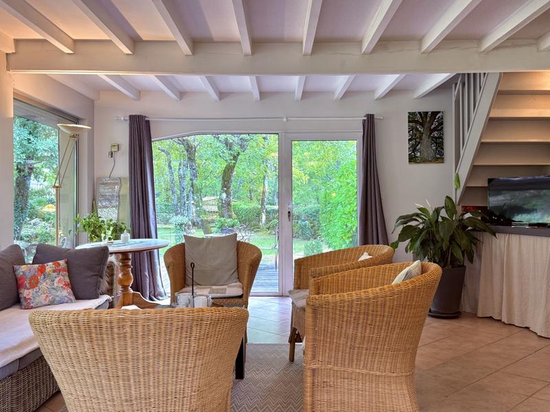 Maison - 231 m² - 11 pièces