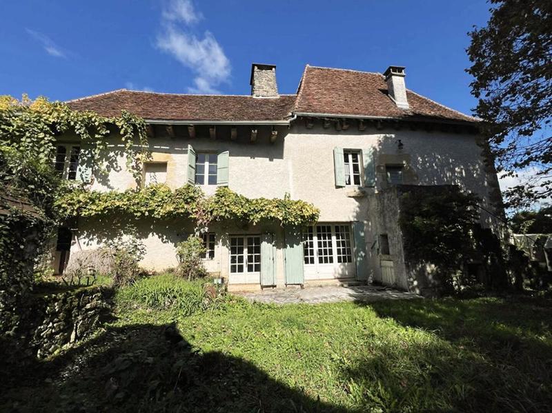 Maison - 180 m² - 7 pièces