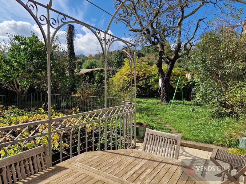 Maison - 162 m² - 9 pièces