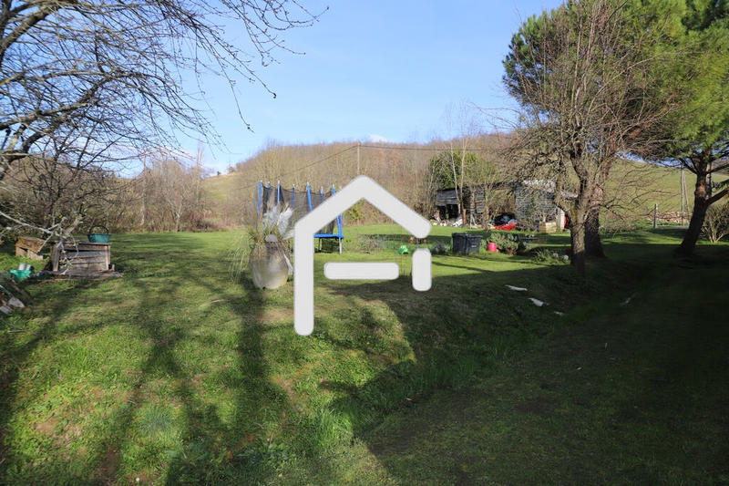 Demeure - 295 m² - 9 pièces