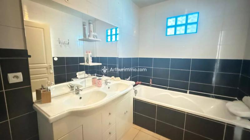 Maison - 117 m² - 5 pièces