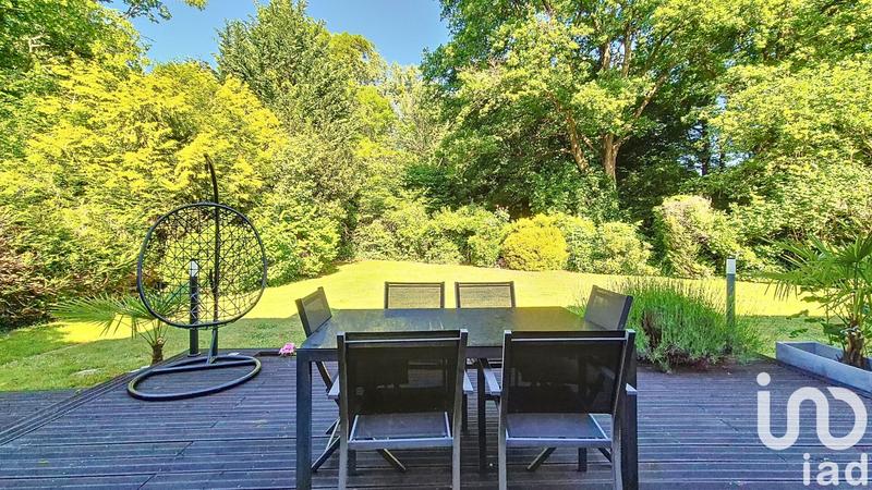 Maison - 210 m² - 7 pièces