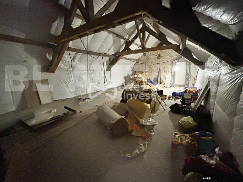 Maison - 250 m² - 8 pièces