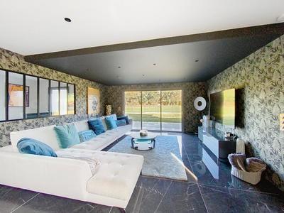 Villa - 205 m² - 6 pièces