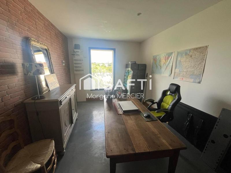 Maison - 220 m² - 8 pièces