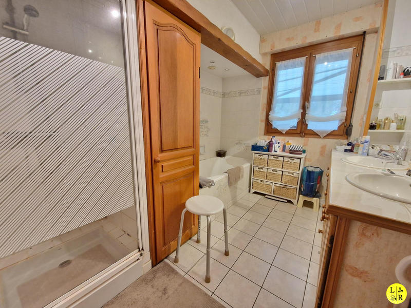 Maison - 107 m² - 6 pièces