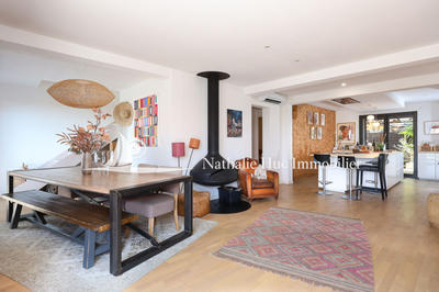 Maison - 200 m² - 3 pièces