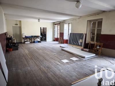 Maison - 312 m² - 12 pièces