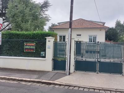 Maison - 143 m² - 6 pièces