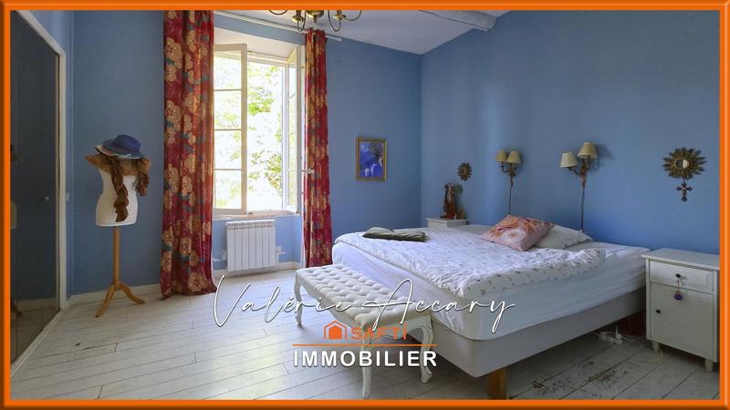 Maison de maîtres - 441 m² - 10 pièces