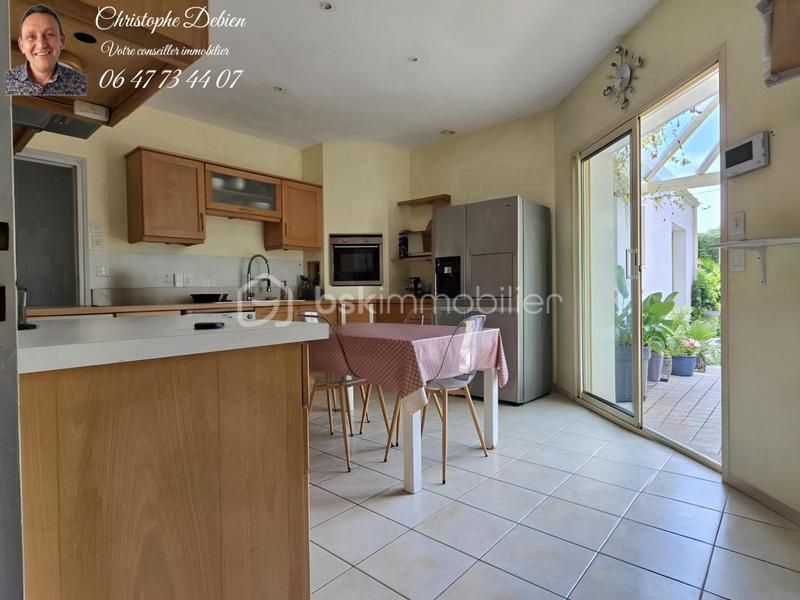 Maison traditionnelle - 207 m² - 7 pièces