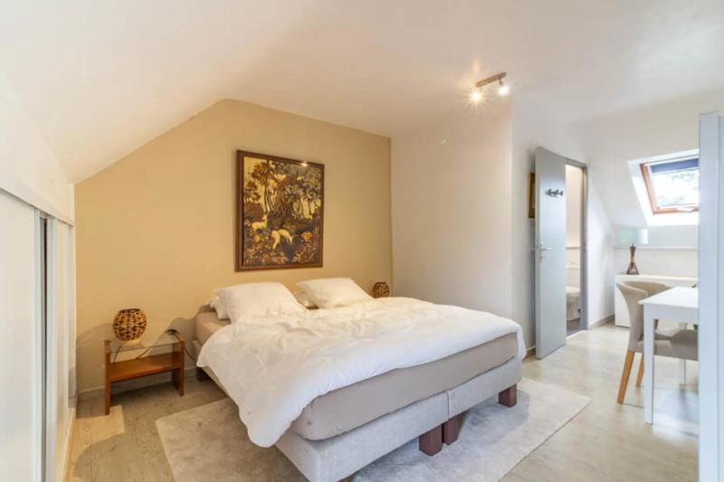 Propriété - 212 m² - 7 pièces