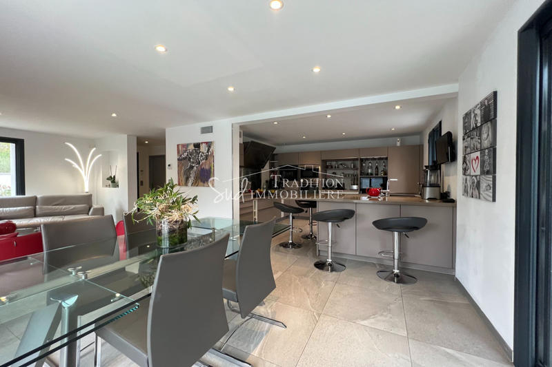 Maison - 140 m² - 5 pièces