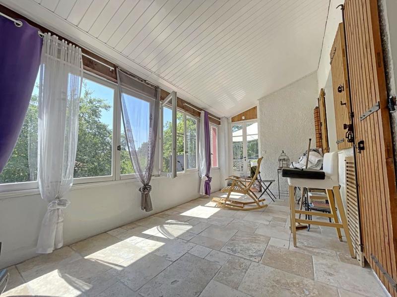 Maison - 274 m² - 7 pièces