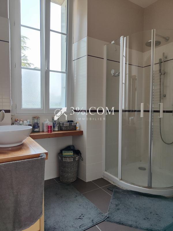 Propriété - 181 m² - 9 pièces