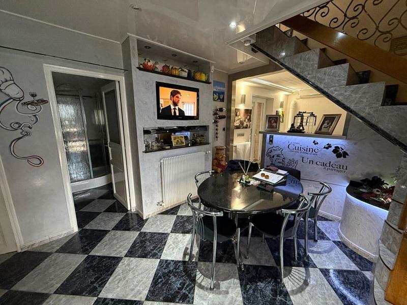 Maison - 95 m² - 4 pièces