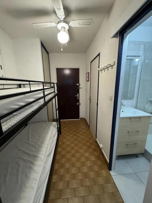 Studio - 25 m² - 1 pièce