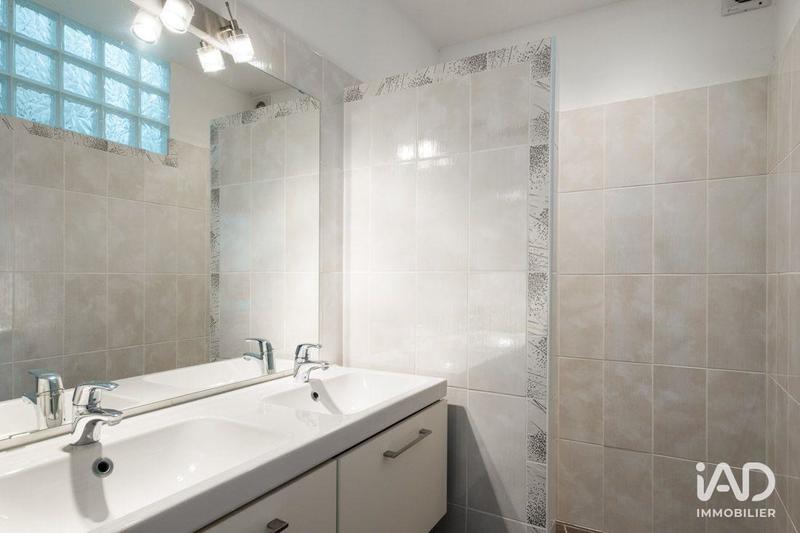 Maison - 180 m² - 5 pièces