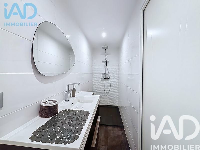 Maison - 230 m² - 8 pièces