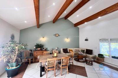 Maison traditionnelle - 155 m² - 6 pièces