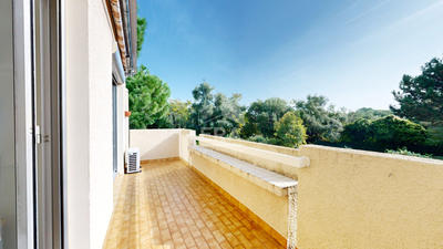 Appartement - 111 m² - 5 pièces