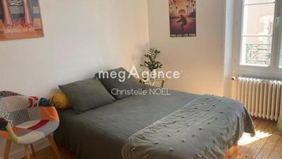 Maison - 205 m² - 8 pièces